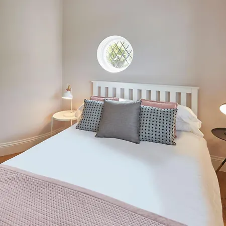 Burnsyde Beach House Holiday home *
